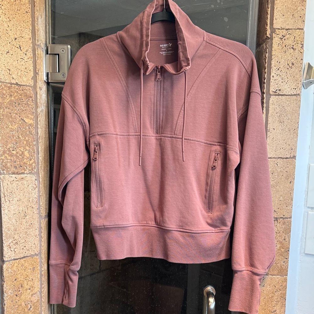 Old Navy Women's Dynamic Fleece Half Zip in Mauve - Medium